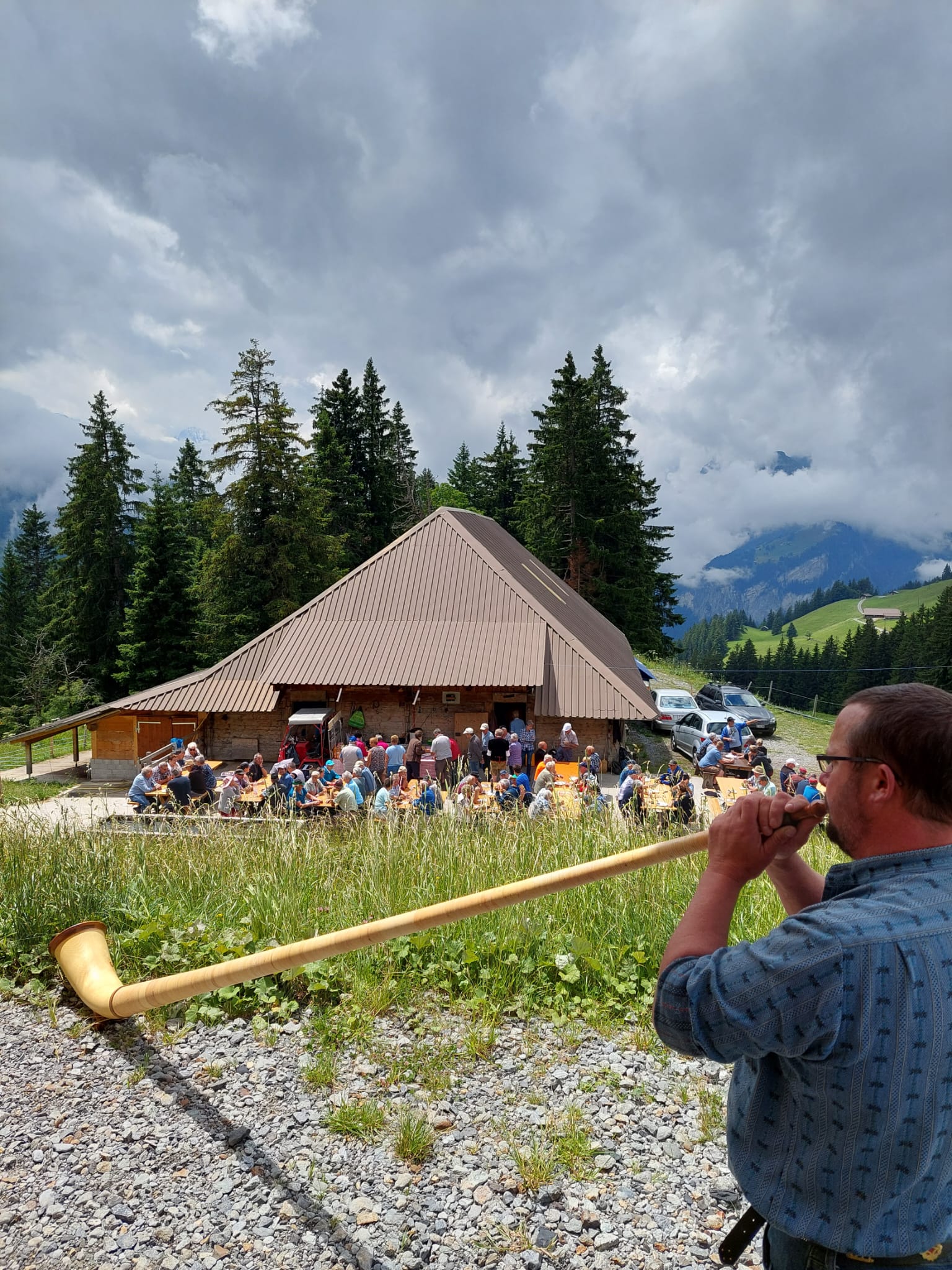 Alpwanderung Alp Inner Iselten